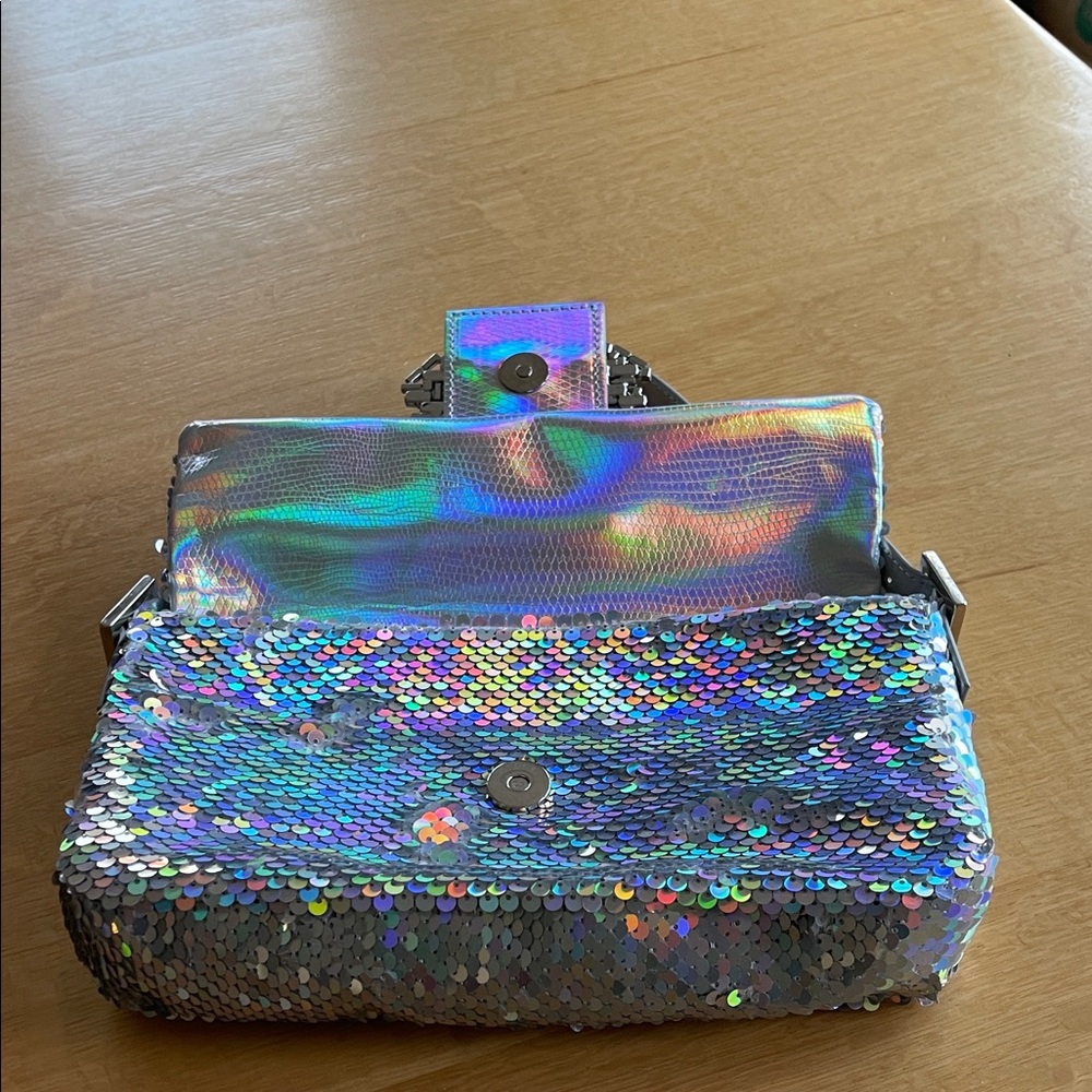 Sequin Embellished Silver Handbag - Picture 2 of 2